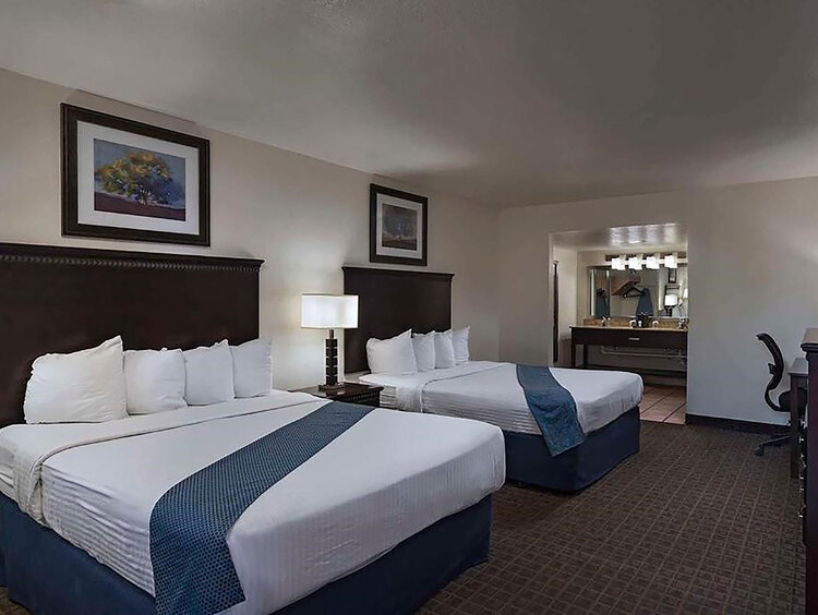 Guest room with two queen beds